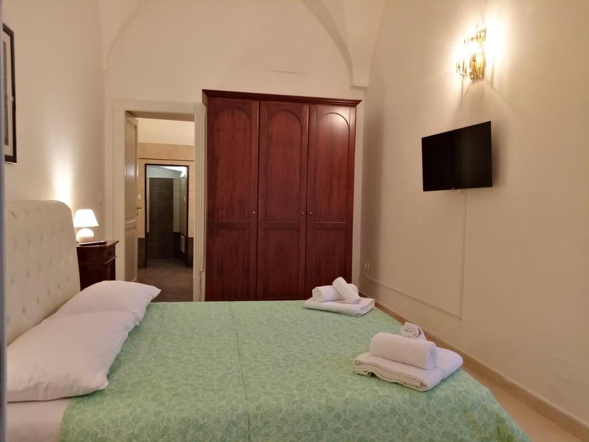 Bed and Breakfast Dimora Storica Le Perle Lecce Exterior foto