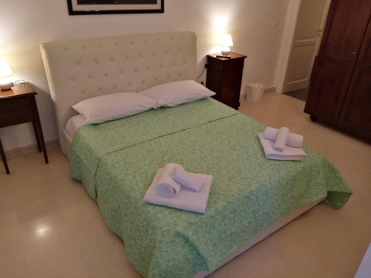 Bed and Breakfast Dimora Storica Le Perle Lecce Exterior foto